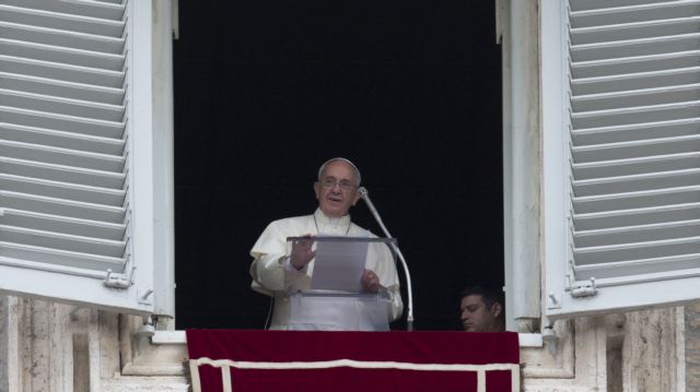 Σιωπηλή προσευχή από τον Πάπα για την ειρήνη στη Μέση Ανατολή
